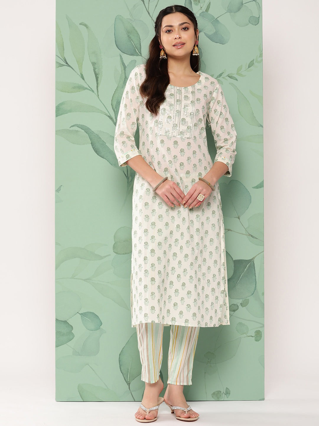 Women's White Ethnic Motifs Straight Kurta Trouser Set - Yufta