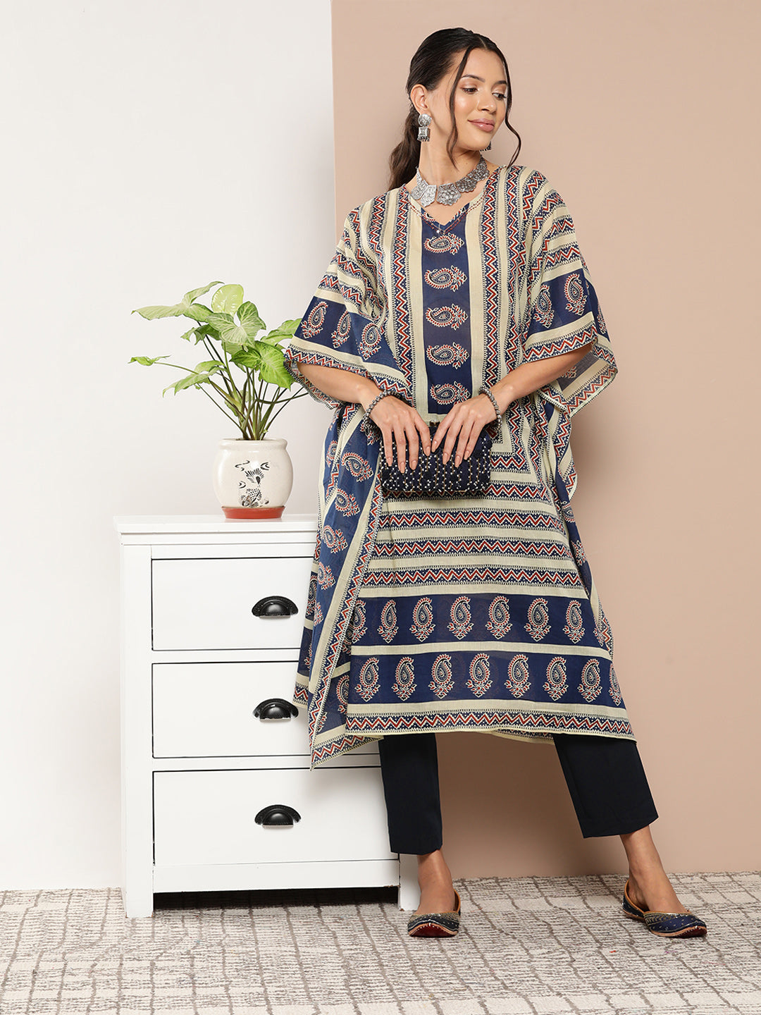 Women's Blue Paisley Kaftan Kurta - Yufta