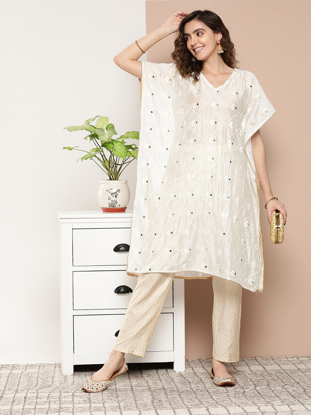 Women's White Floral Kaftan Kurta - Yufta