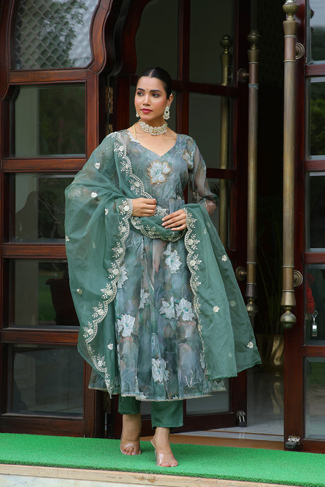 Women's Green Embroidered Anarkali Kurta With Solid Pant & Dupatta - Vaasva Jaipur