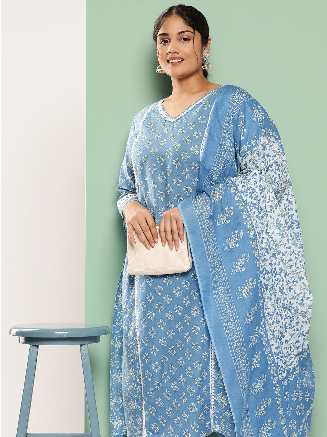 Women's Blue Floral Print Plus Size Kurta Trouser And Dupatta Set - Yufta