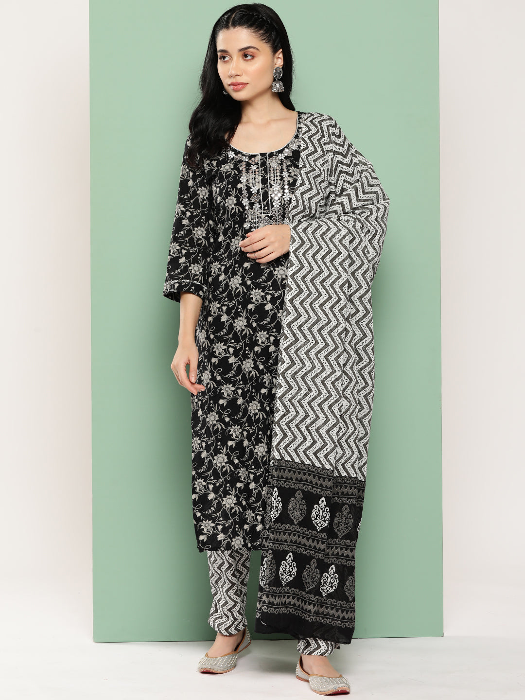 Women's Black Cotton Printed Kurta Dupatta Set - Yufta