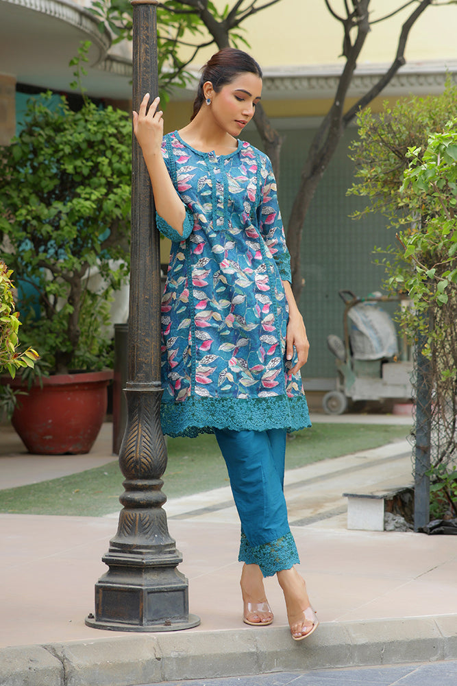 Women's Cyan Embroidered Printed Kurta Set With Laced Solid Pants - Vaasva Jaipur