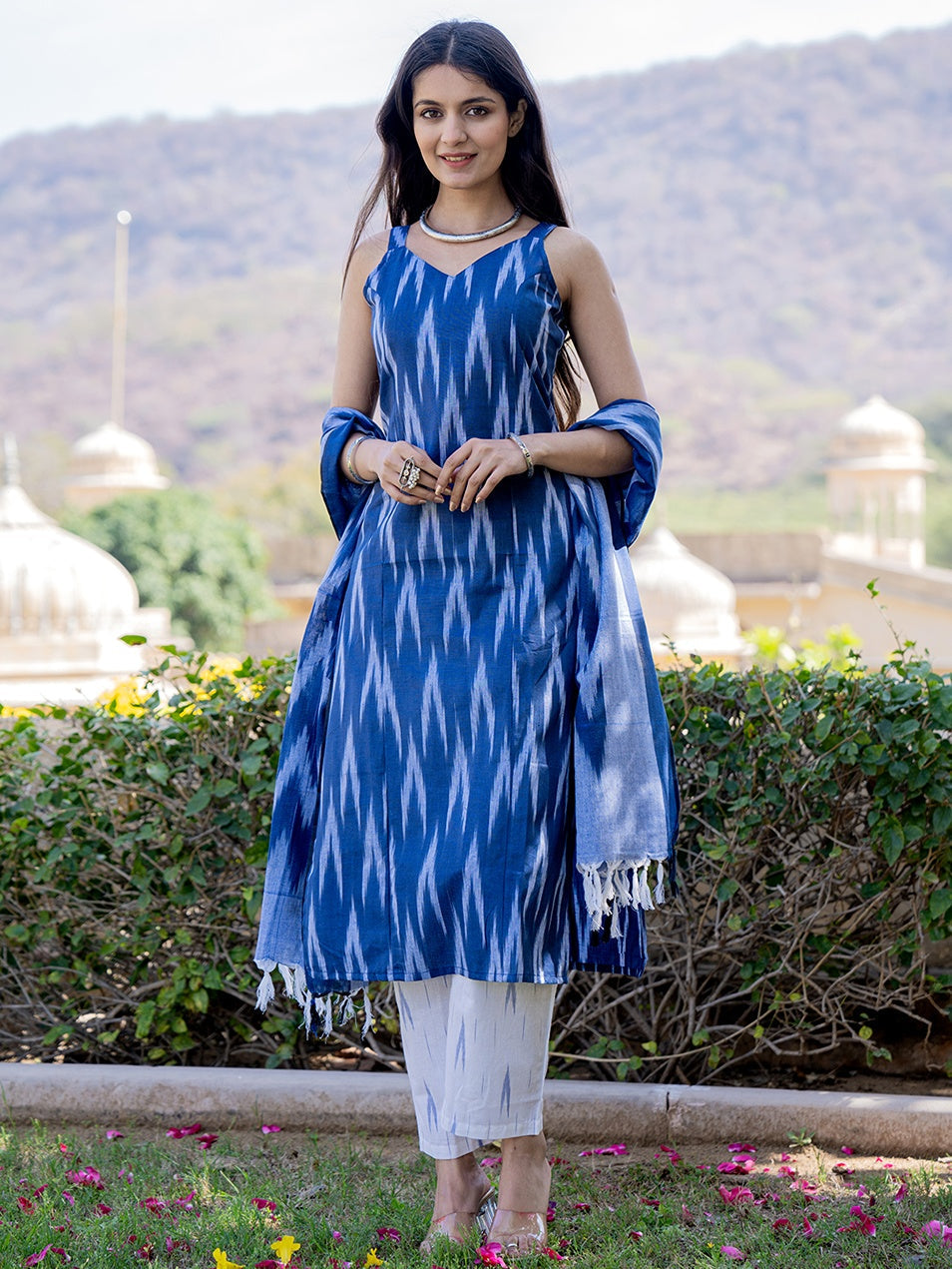 Women's Blue Ikat Print Kurta Dupatta Set - Yufta