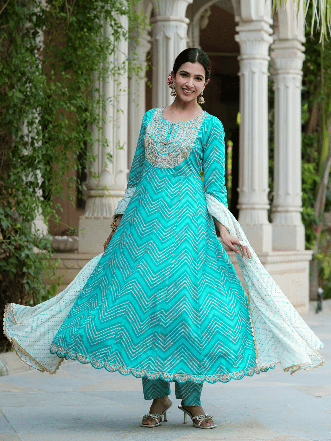 Women's Turquoise Blue Dori_Embroidery Kurta With Trouser & Dupatta - Yufta