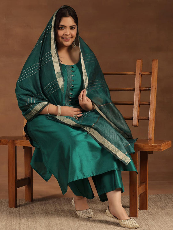 Plus Size Green Solid Silk Blend Straight Suit With Dupatta - Jashvi