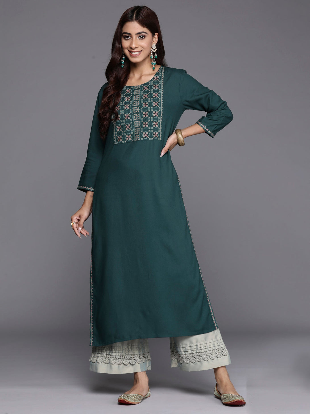 Women's Green Embroidered Straight Kurtas  - Indo Era