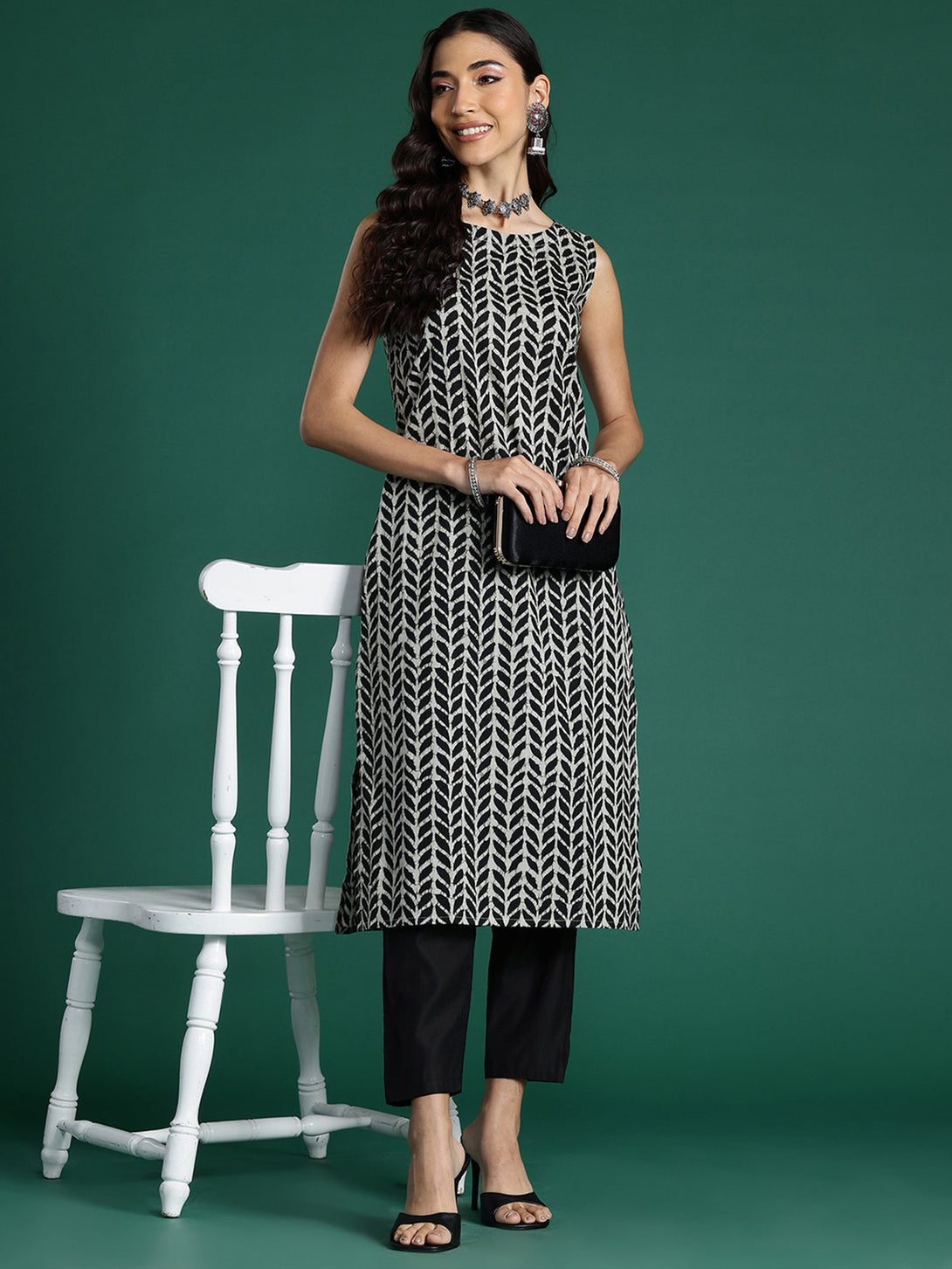 Women's Black Cotton Printed Straight Kurta - Indo Era