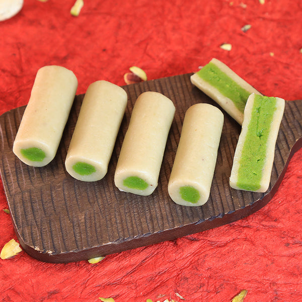 Kaju Pista Roll