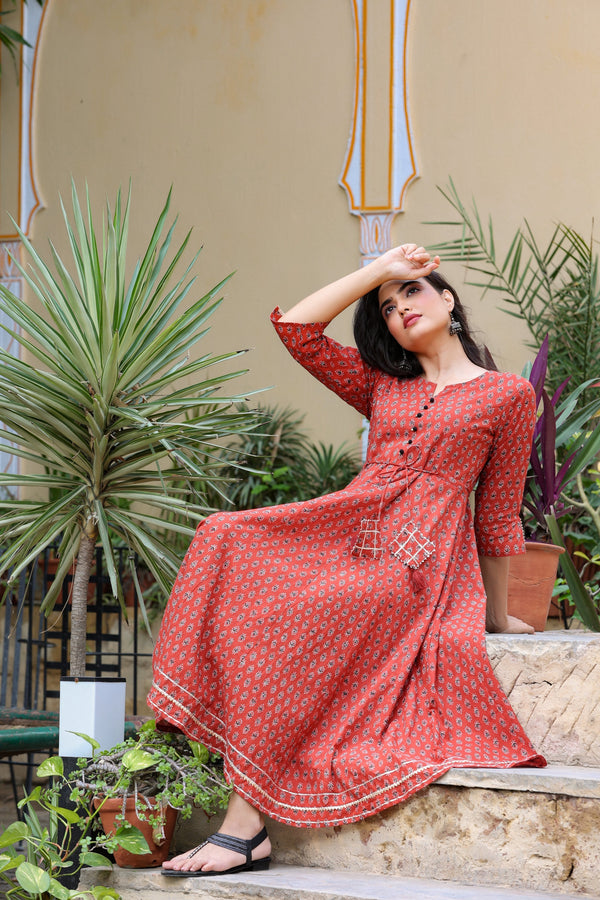 Women's Maroon Printed Kurta - Yufta