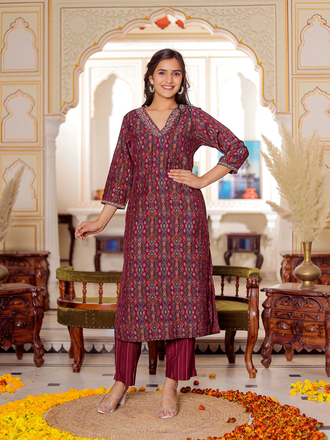 Women's Ethnic Motifs Printed Regular Thread Work Kurta With Trousers - Vasvi