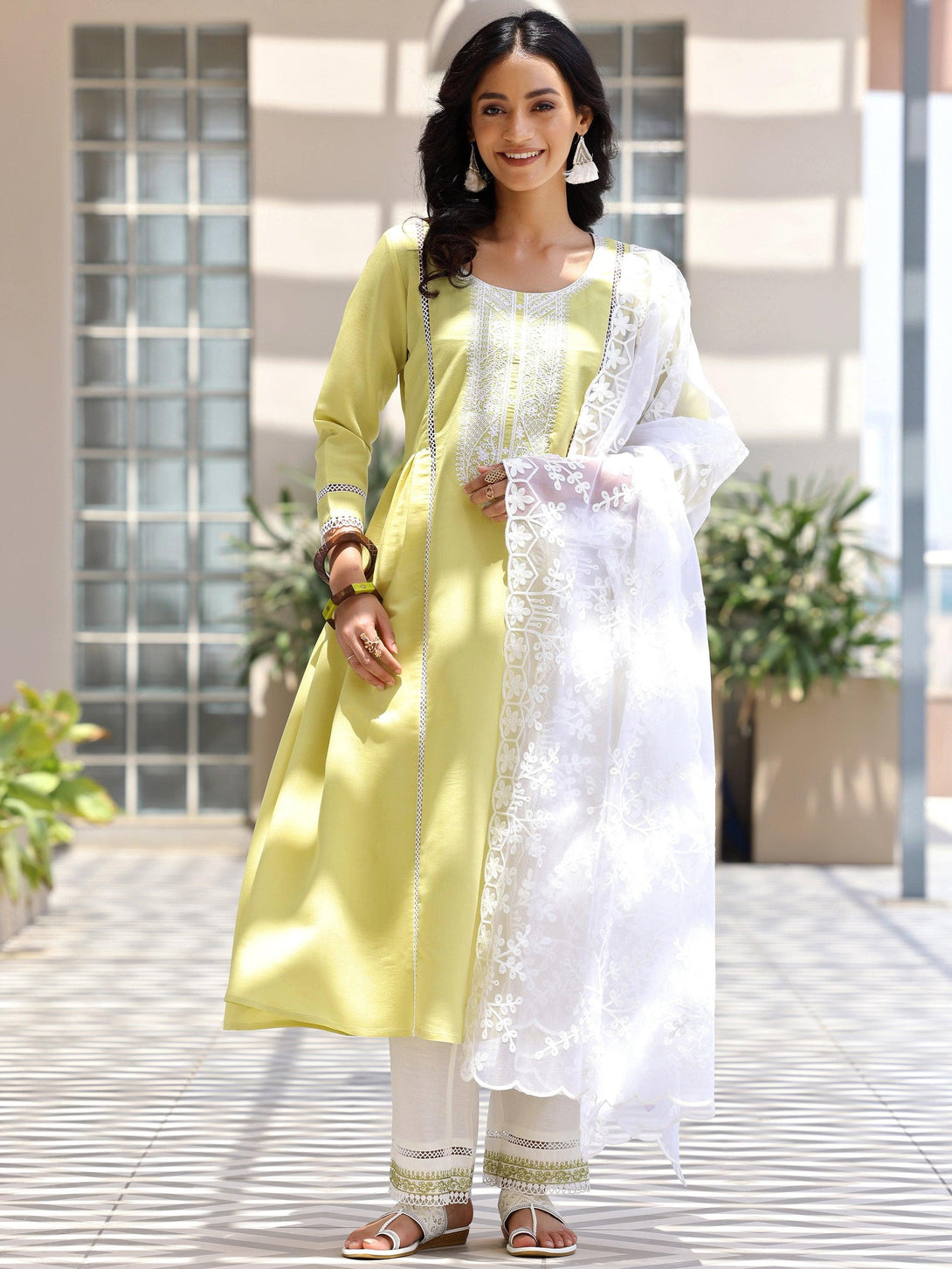 Green Embroidered Silk Blend A-Line Kurta With Trousers & Dupatta - Jashvi