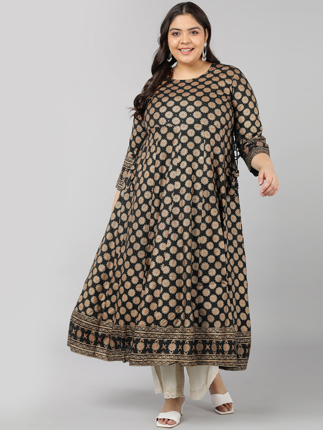 Women's Rayon Gold Print Anarkali Kurta (Black) - Kipek