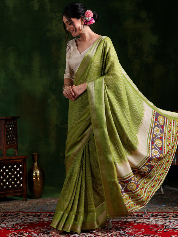 Green Printed Silk Blend Saree With Unstitched Blouse Piece