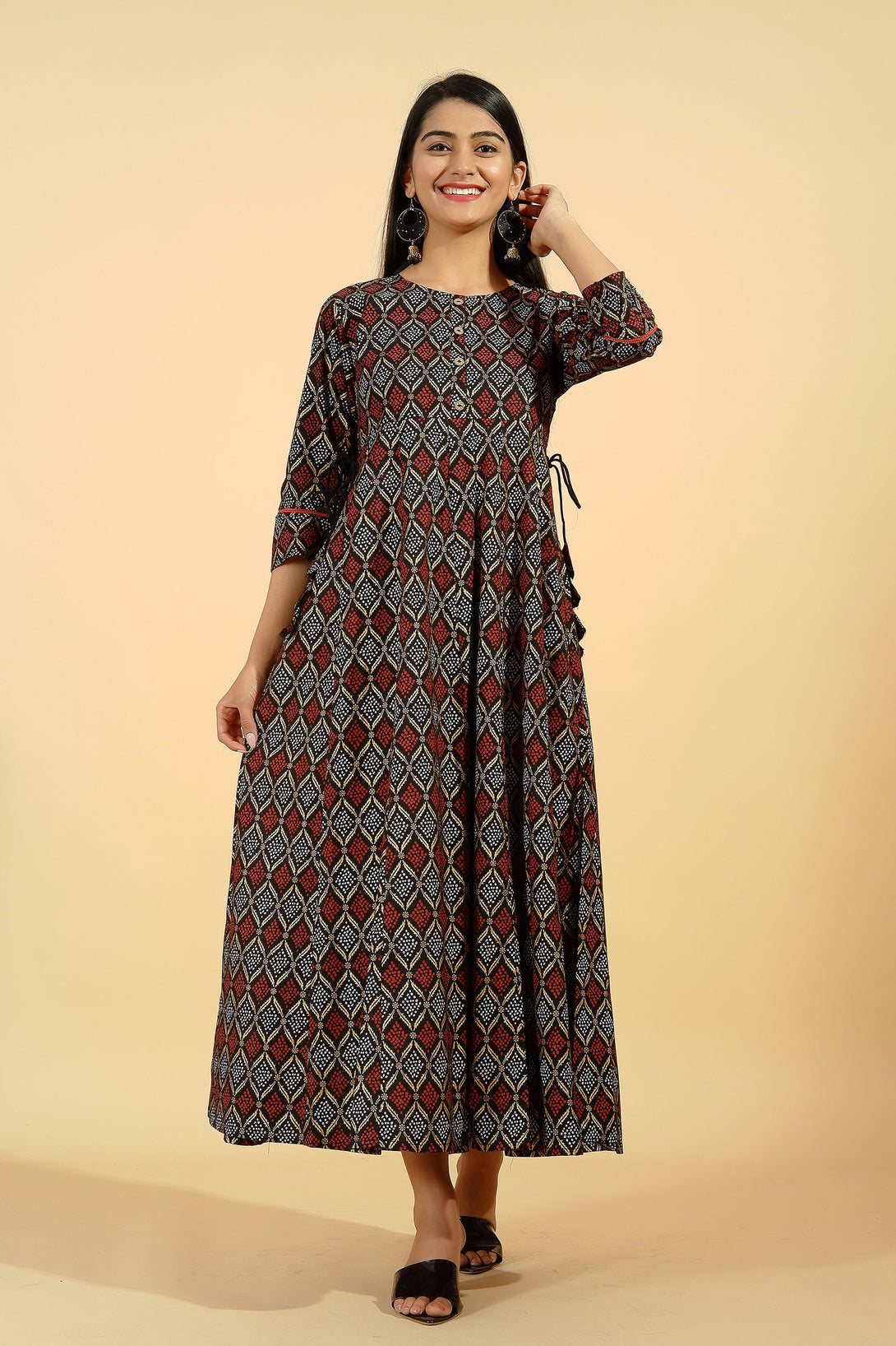 Women's Cotton Printed Flared Kurta (Black) - Kipek