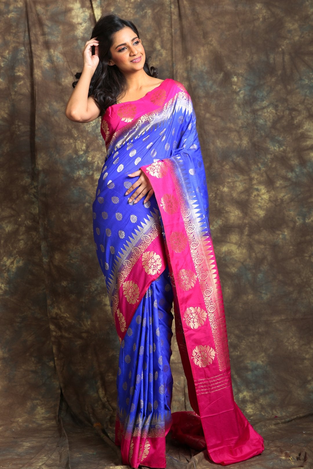 Women's Silk Saree With Black Pallu - In Weave Sarees