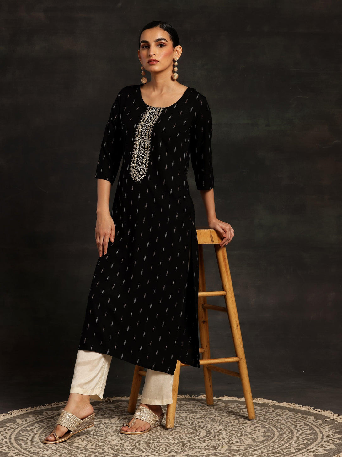 Black Yoke Design Cotton Straight Kurta - Jashvi