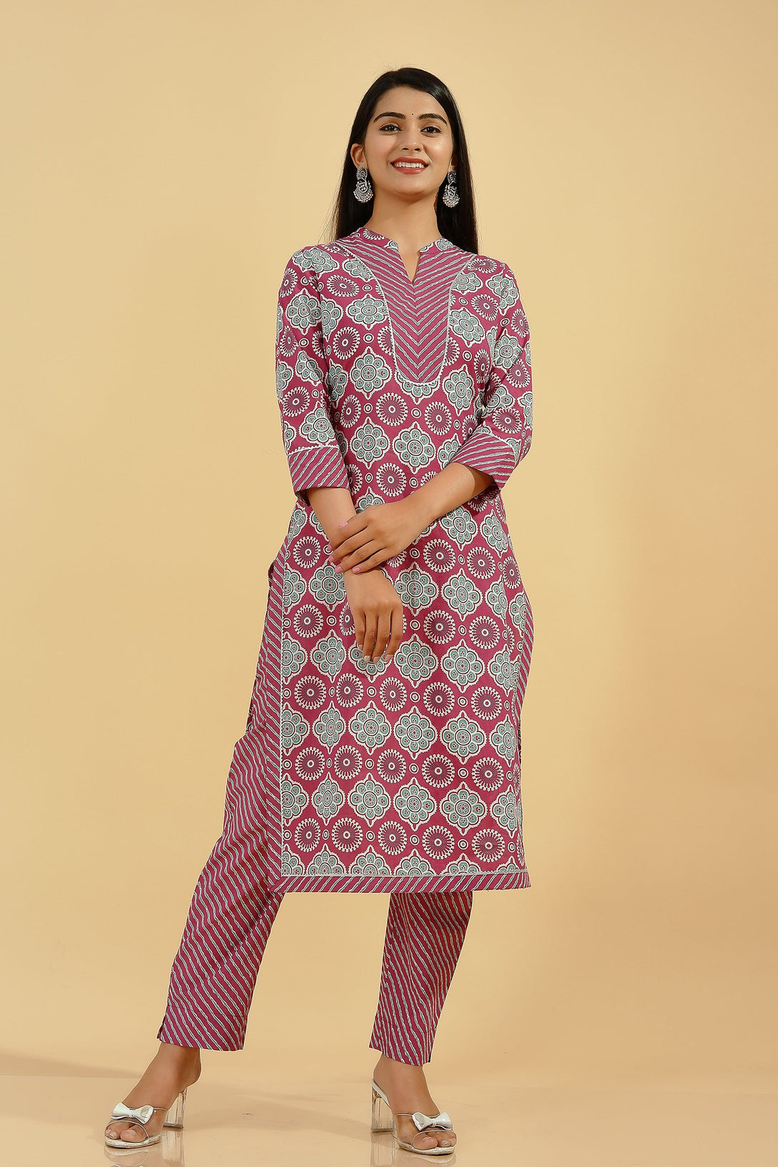 Women's Cotton Printed Straight Kurta Set (Purple) - Kipek