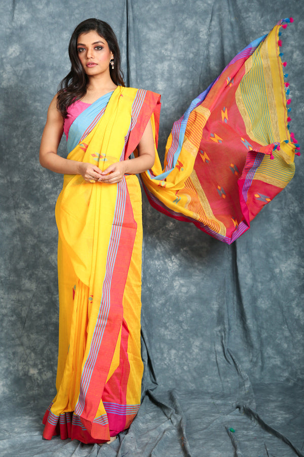 Women's Yellow Handloom Saree With Dual Border - In Weave Sarees