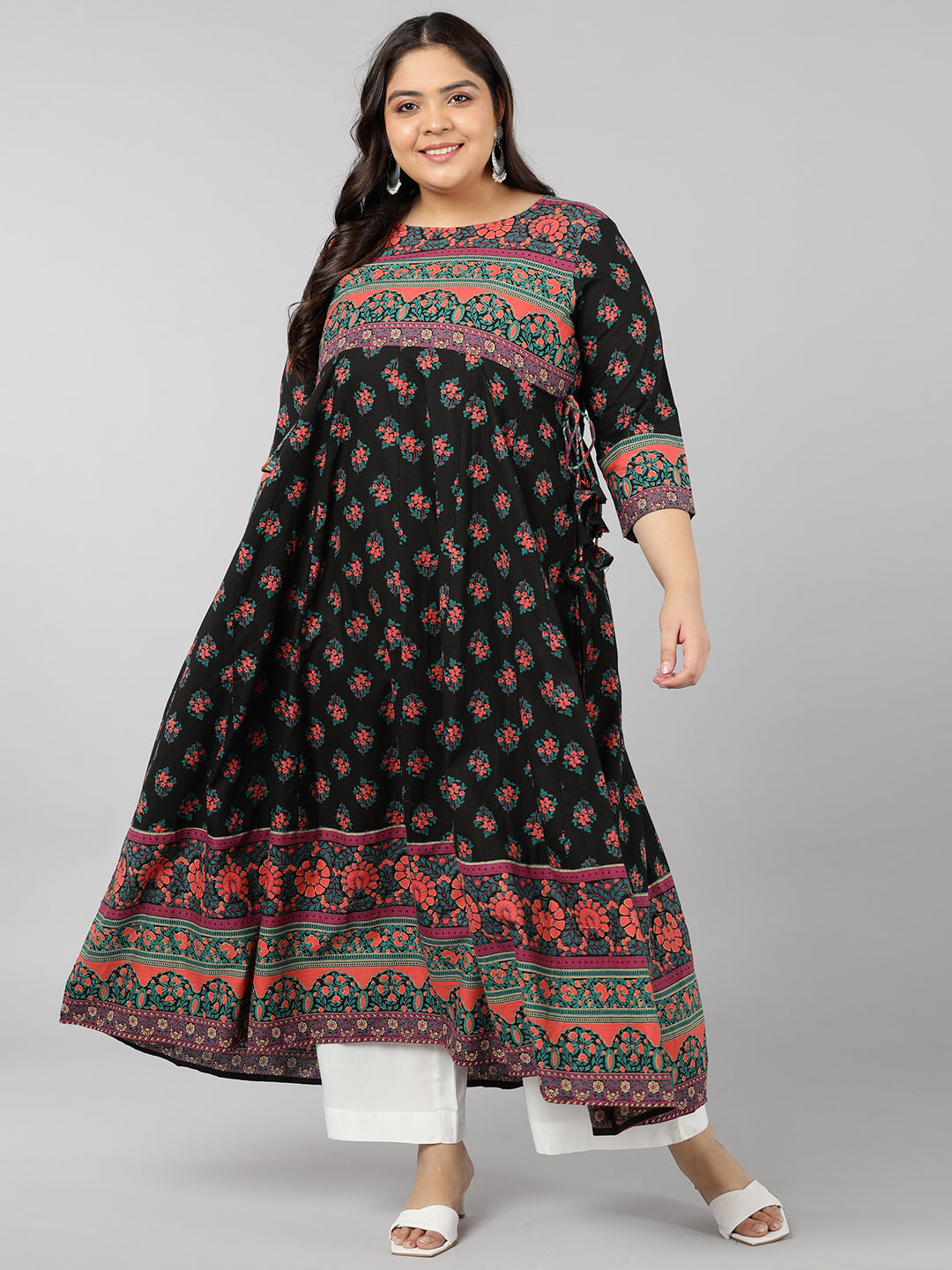 Women's Cotton Floral Print Anarkali Kurta (Black) - Kipek