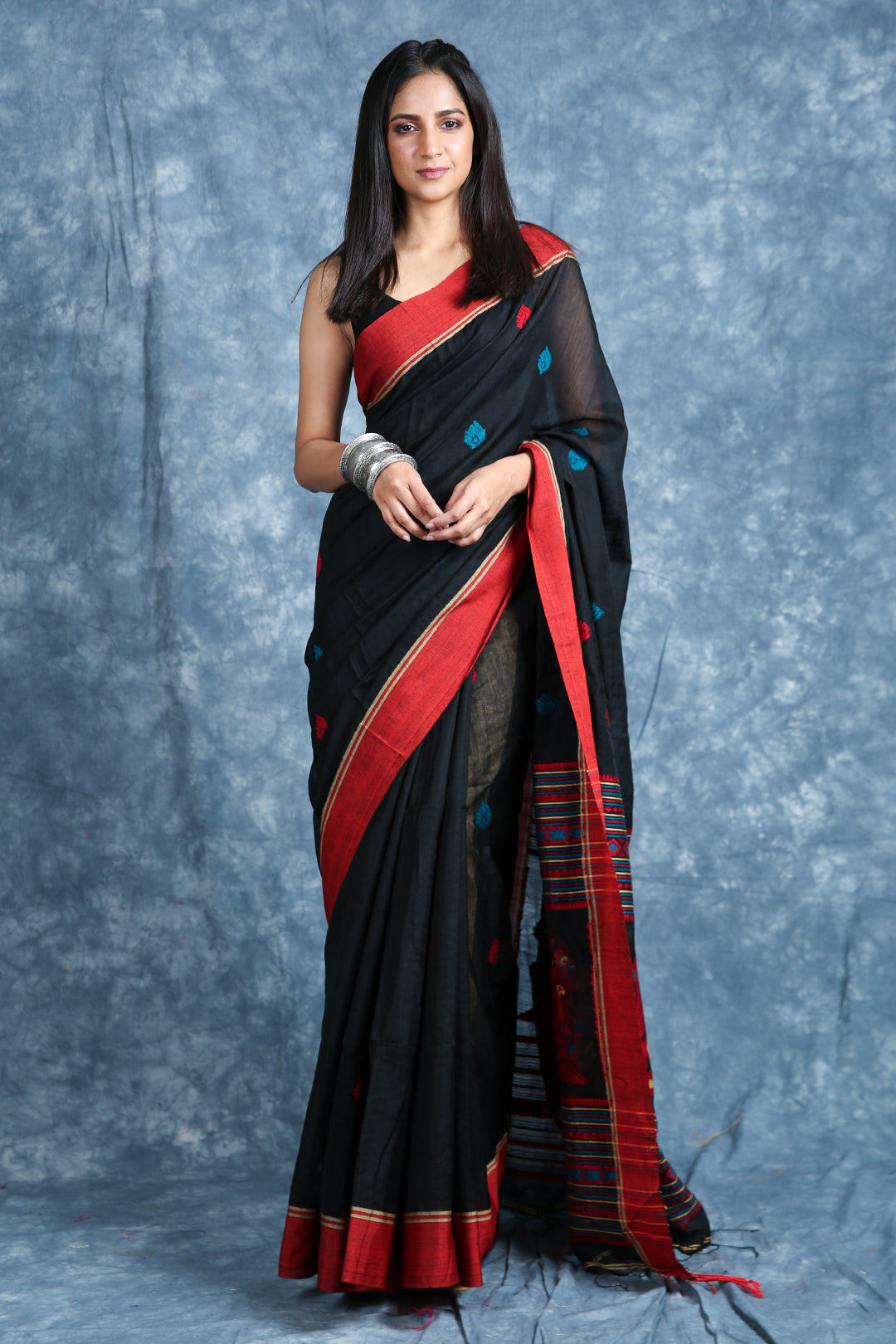 Women's Dijon Handloom Saree With Rich Weaving Pallu - Charukriti