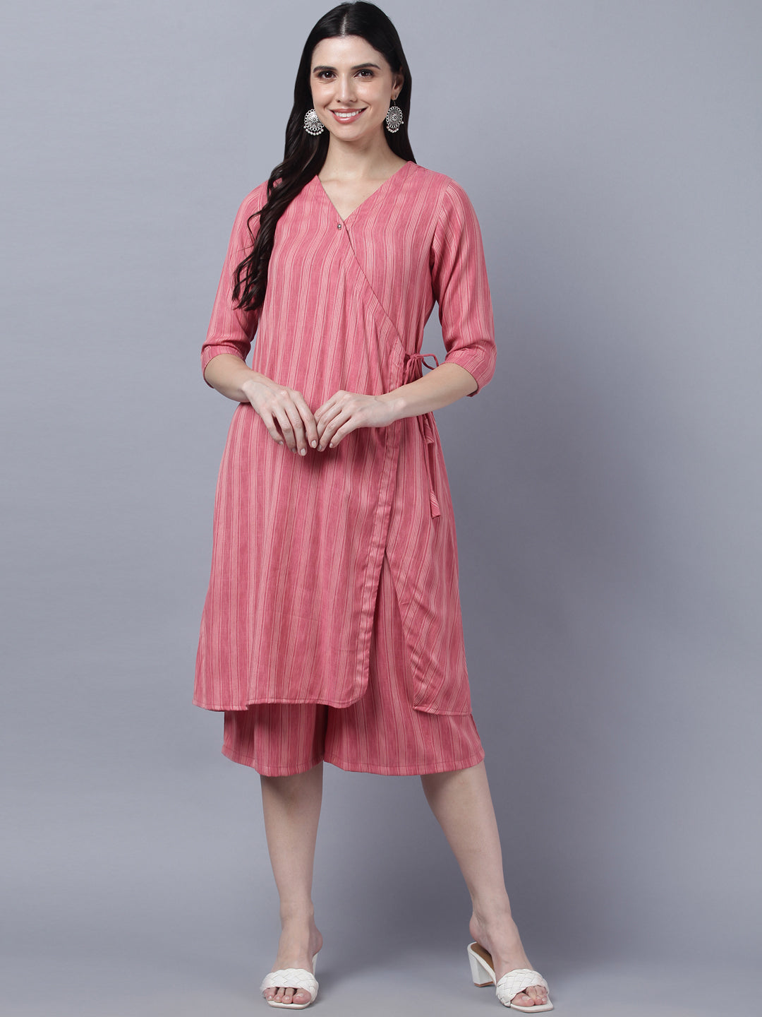 Women's Stylish Pink Cotton 3/4 Sleeve Kurta Palazzo Set - Myshka