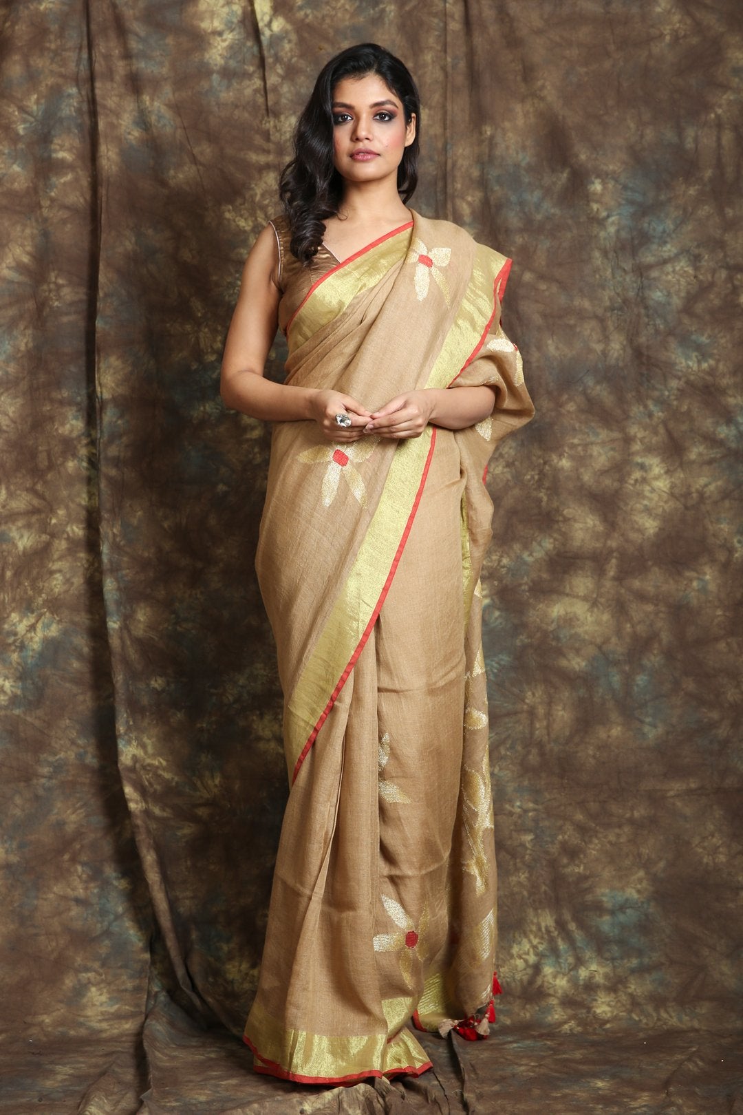 Women's  Linen Saree With Golden Flower Motif In Body - In Weave Sarees