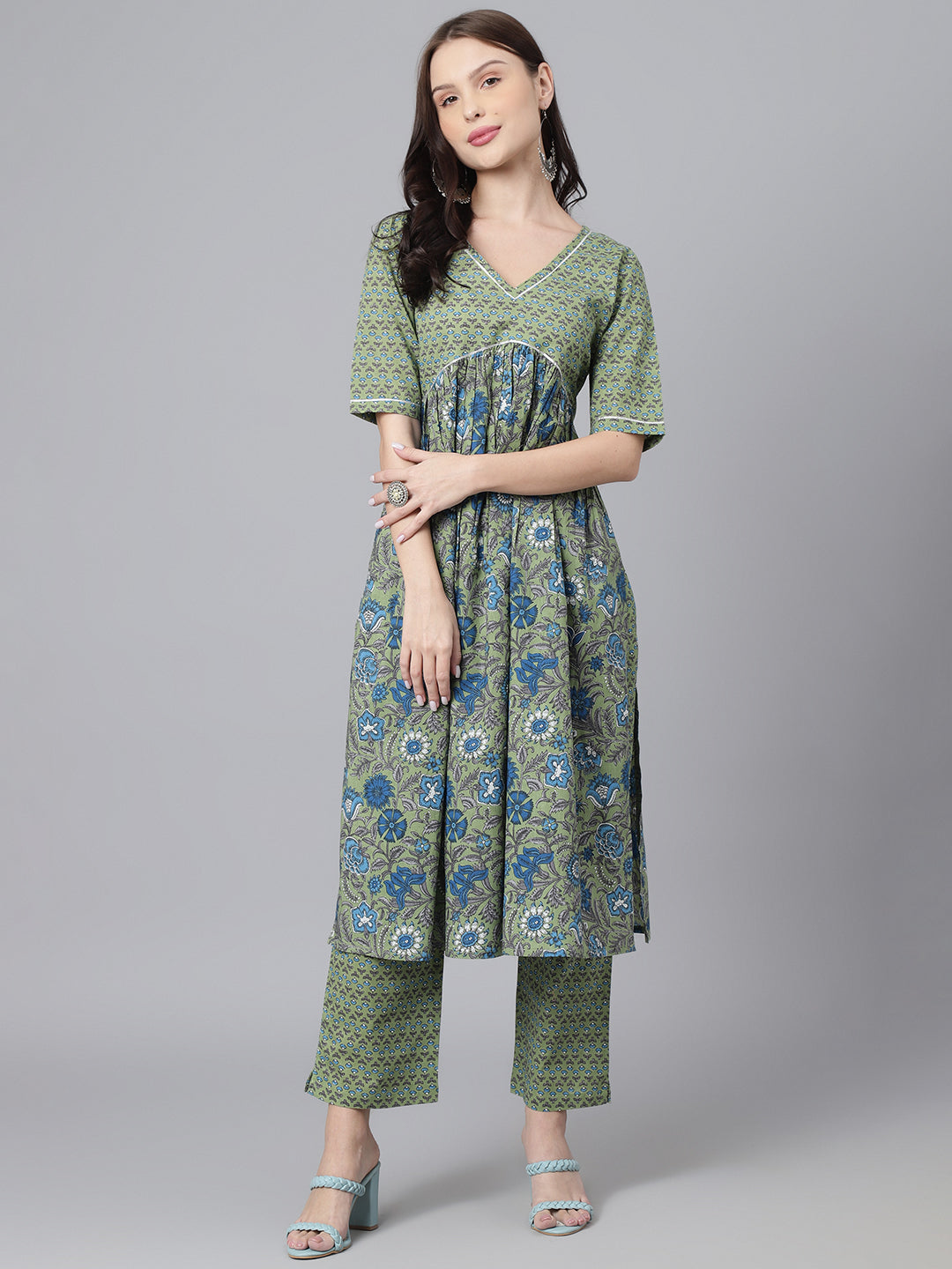 Women's Green Floral Cotton Printed V Neck A-Line Kurta - DECKEDUP