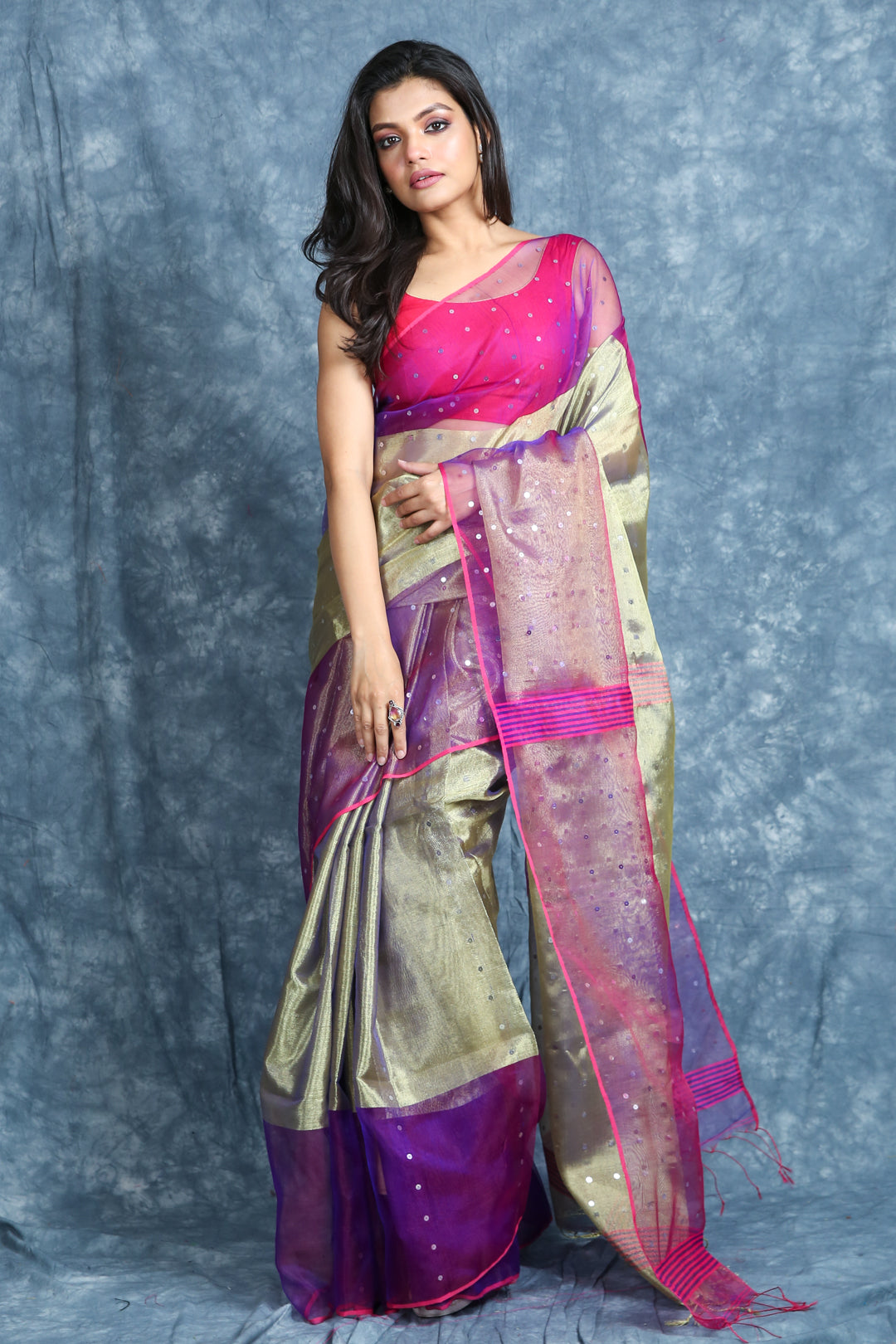 Women's  Handwoven Saree With Allover Sequins - Charukriti