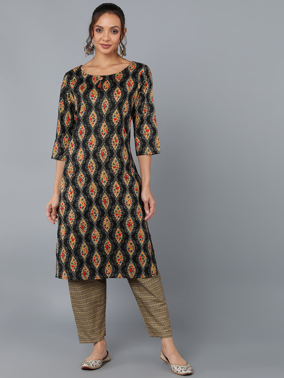 Women's Cotton Blend Printed Straight Kurta Set (Black) - Kipek