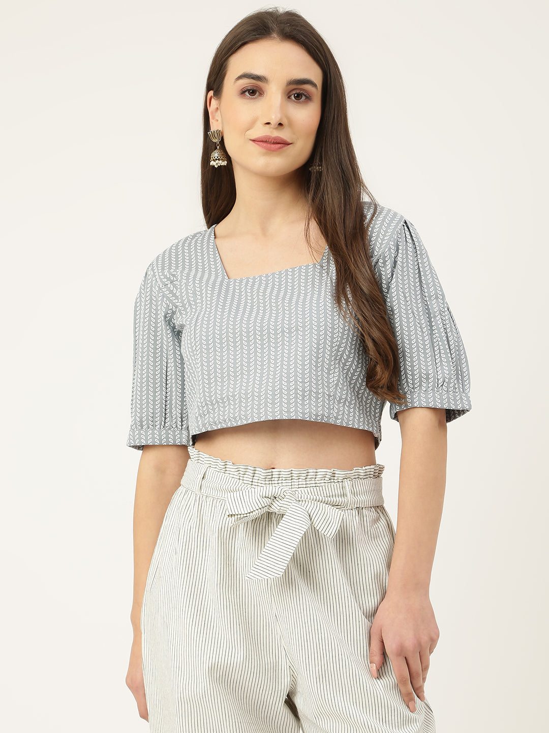 Women's Graphic Printed  Trendy Grey Fitted Crop Top,Has A Square Neck, Short Sleeves And Zip Closure  - Deckedup