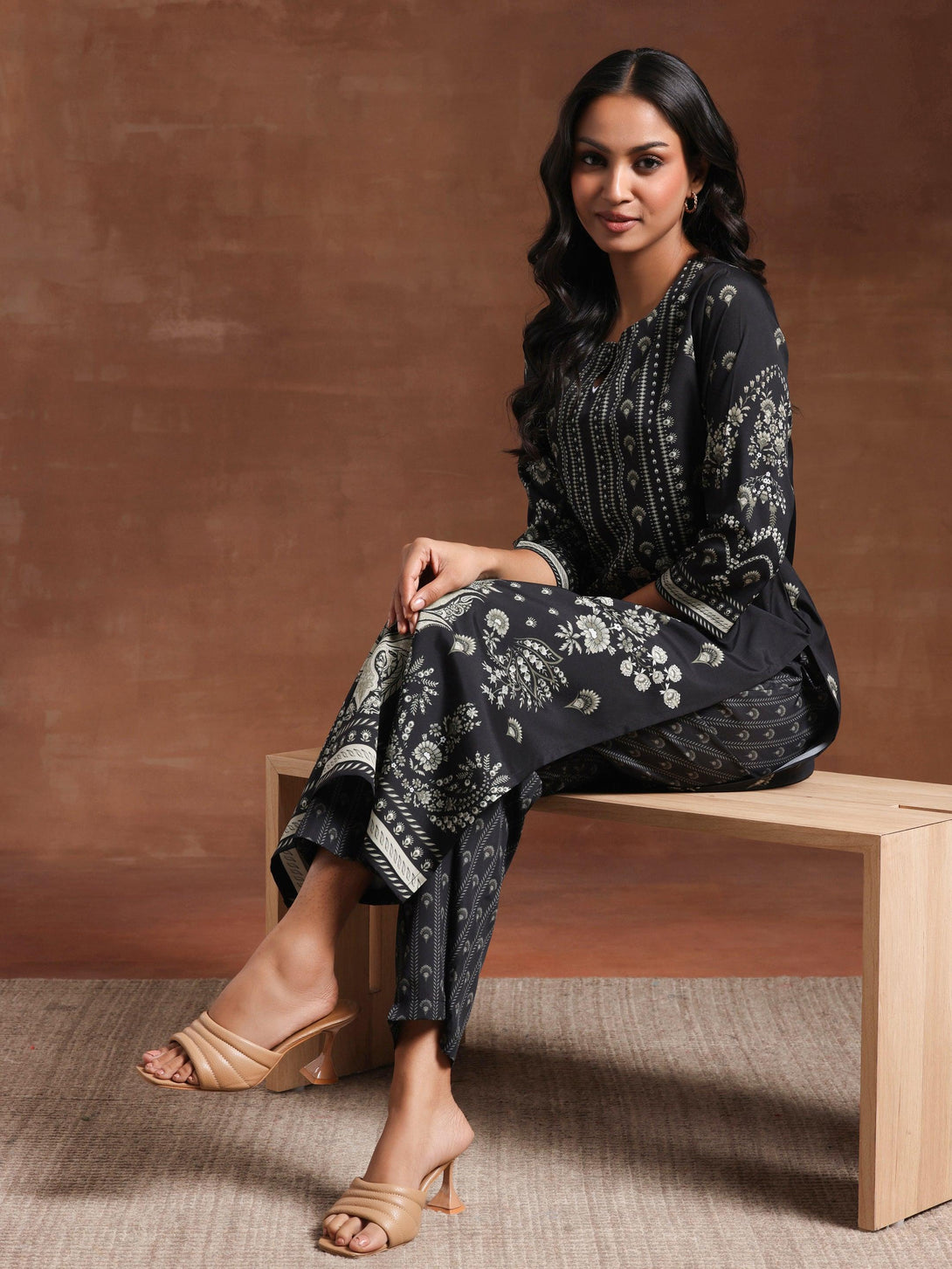 Black Printed Crepe Straight Kurta Set - Jashvi