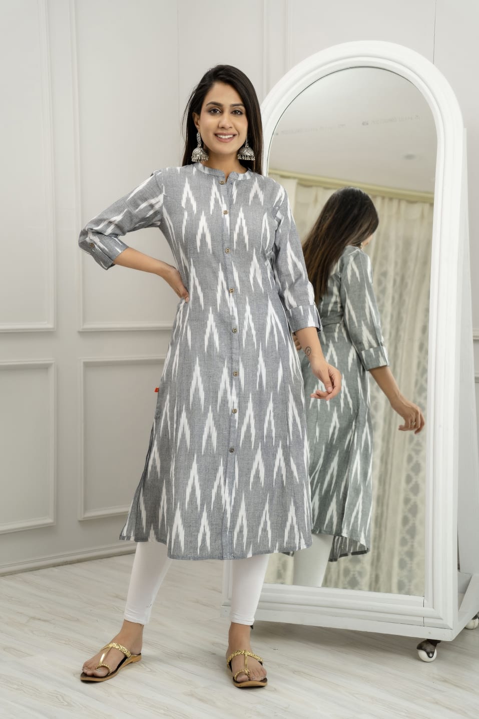 Women's Geometric Woven Design Mandarin Collar Roll-Up Sleeves Pure Cotton Straight Kurta(Grey) - Vasvi