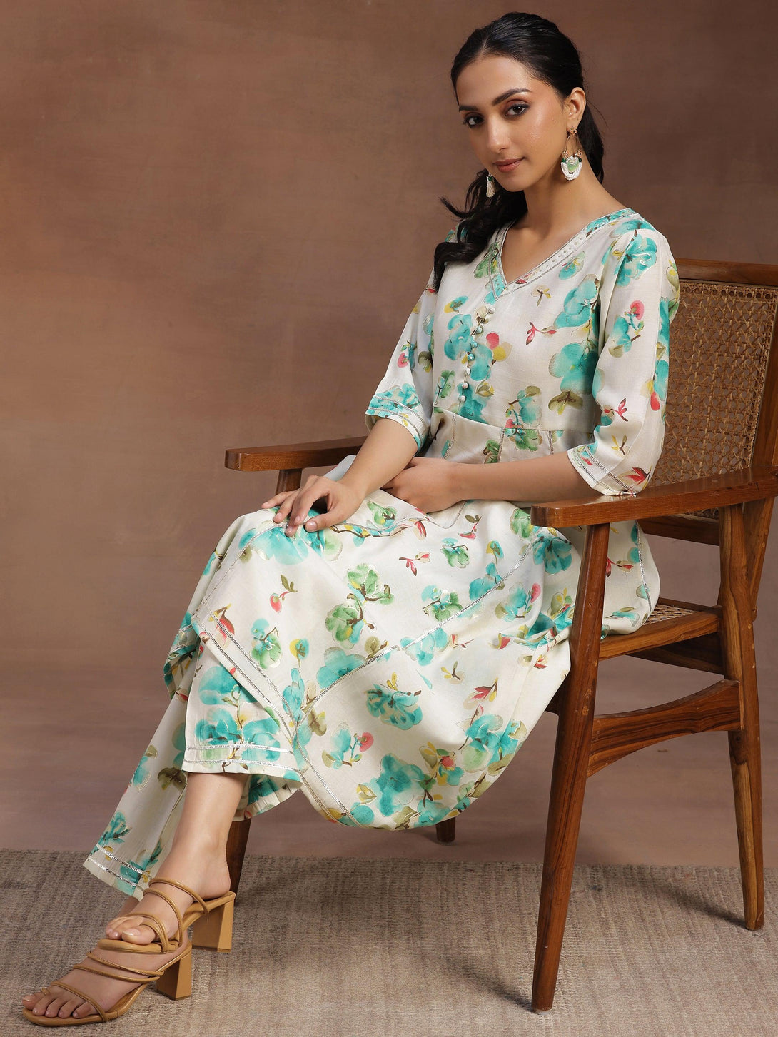 Off white Printed Silk Blend Anarkali Kurta With Trousers - Jashvi