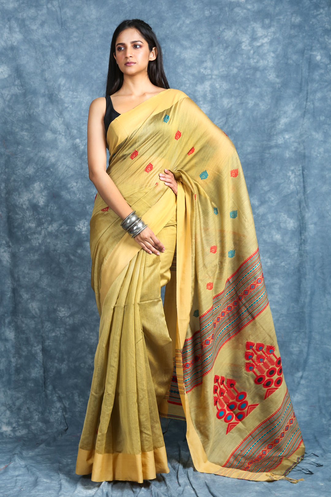 Women's Dijon Handloom Saree With Rich Weaving Pallu - Charukriti