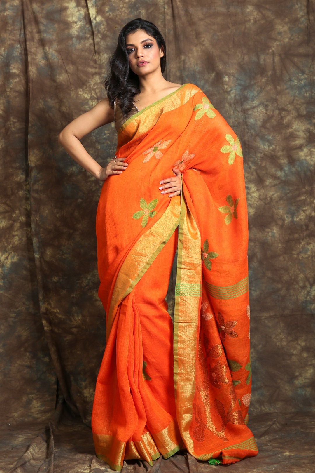 Women's  Linen Saree With Golden Flower Motif In Body - In Weave Sarees