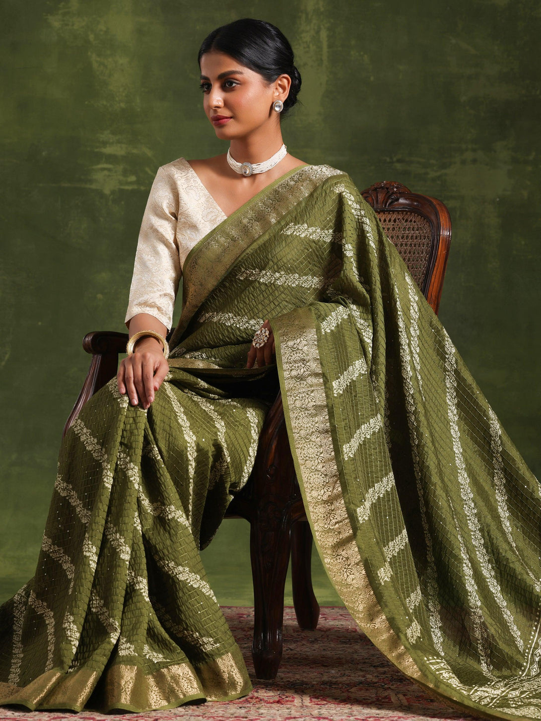 Green Printed Silk Blend Saree With Unstitched Blouse Piece - Jashvi