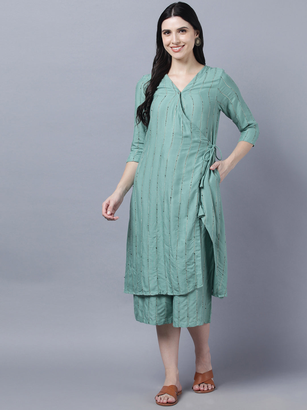 Women's Stylish Green Cotton 3/4 Sleeve Kurta Palazzo Set - Myshka