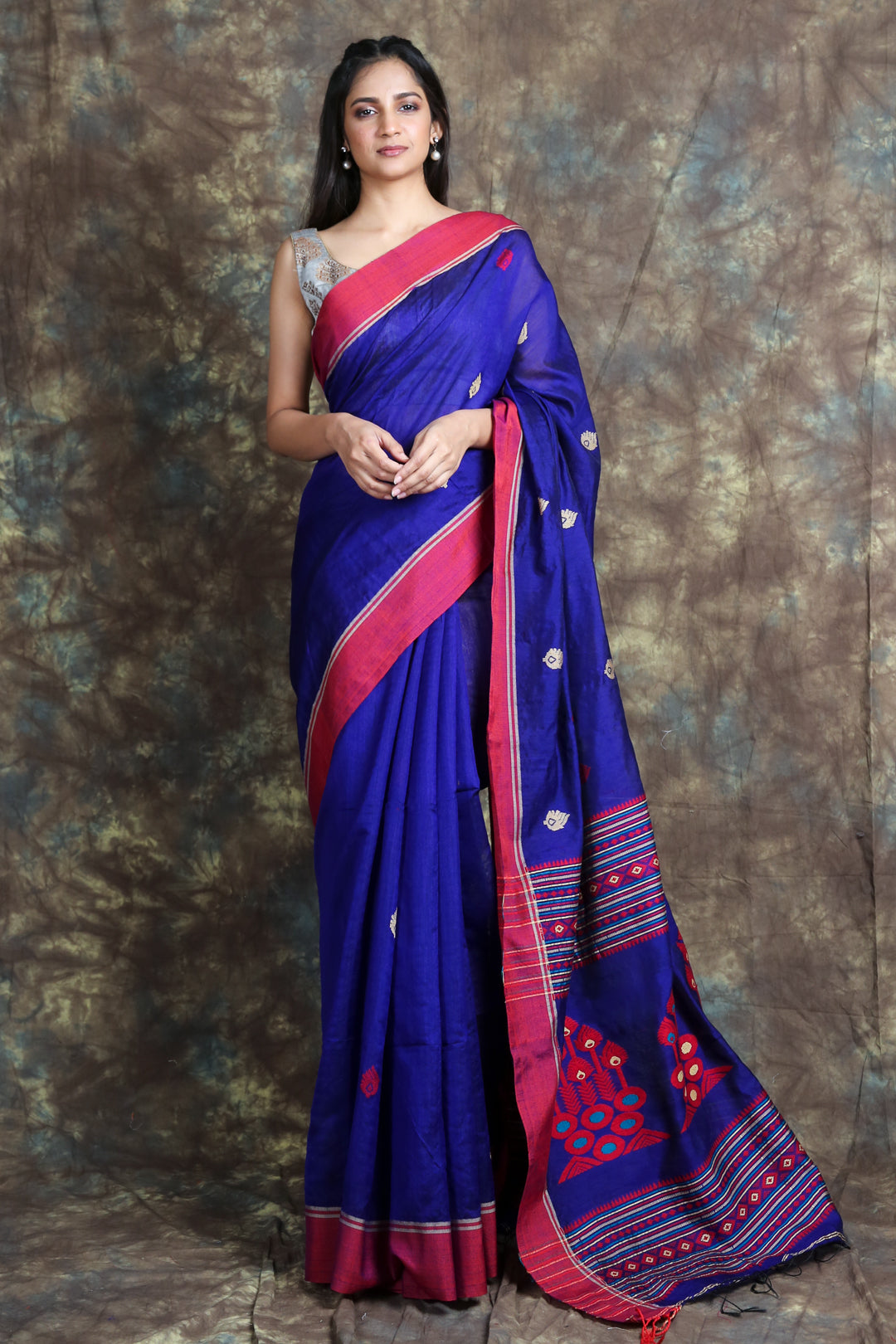 Women's Dijon Handloom Saree With Rich Weaving Pallu - Charukriti