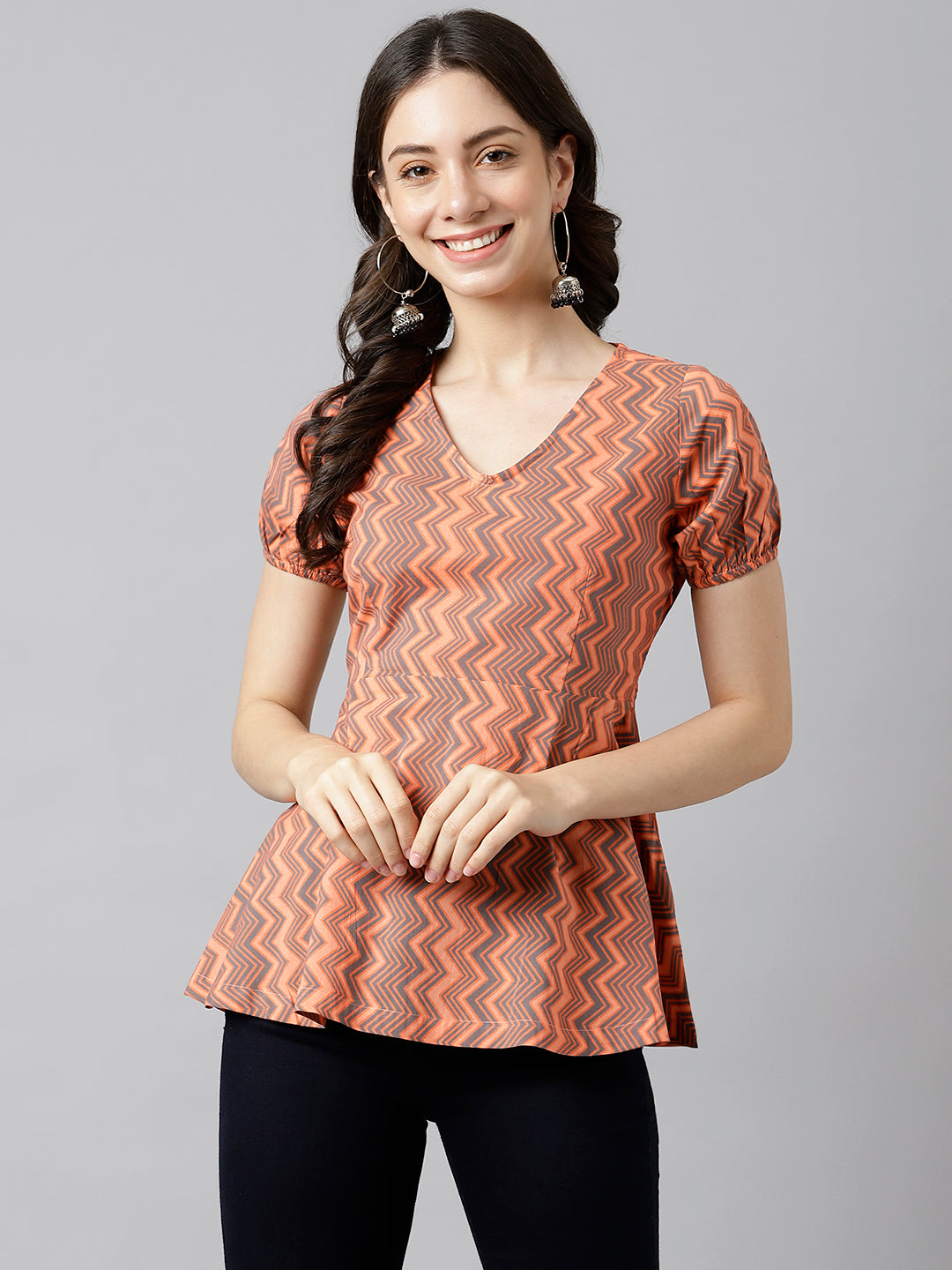 Women's Peach Chevron V-Neck Printed Peplum Top - Deckedup