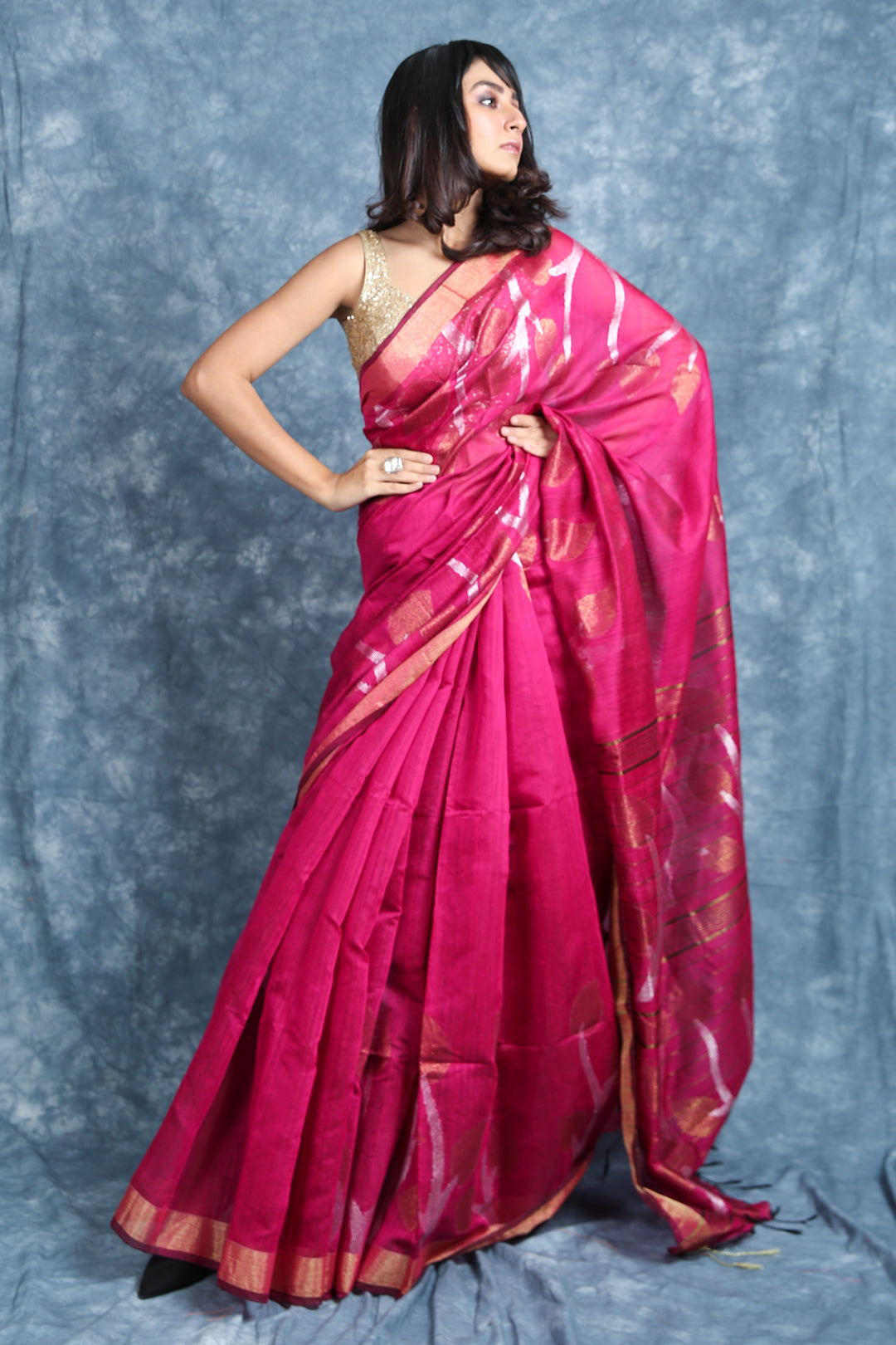 Women's  Handloom Saree With Zari Border and Weaving - Charukriti