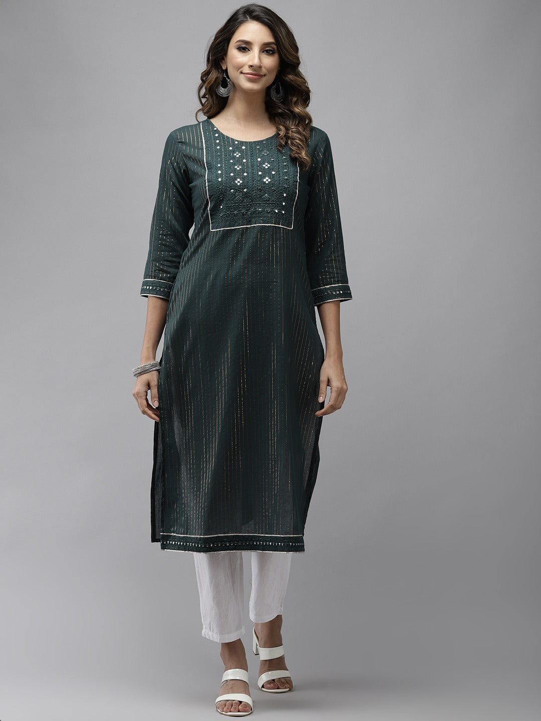 Women's Green Yoke Design Mirror Work Cotton Kurta - Yufta