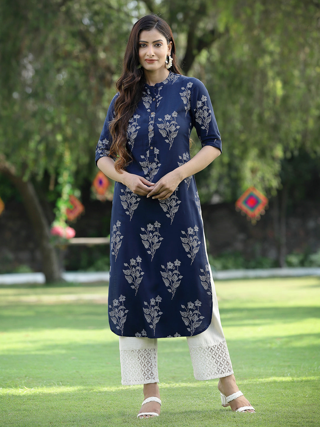 Women's Indigo Rayon Slub Bandhani Straight Kurta - Juniper