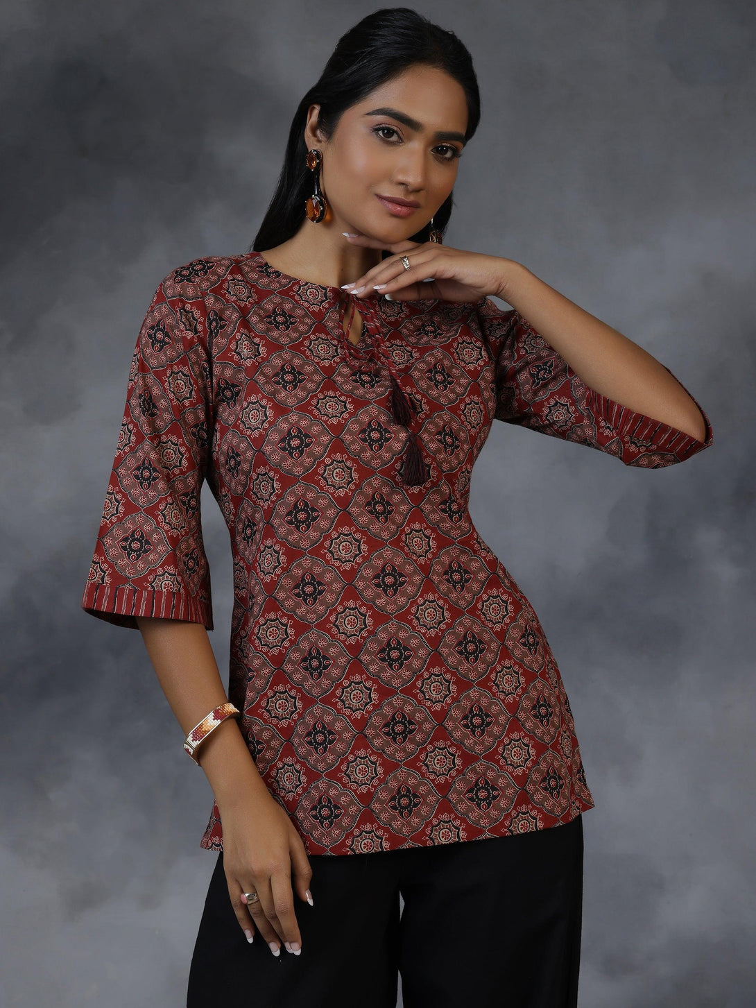 Maroon Printed Cotton Straight Kurti - Jashvi