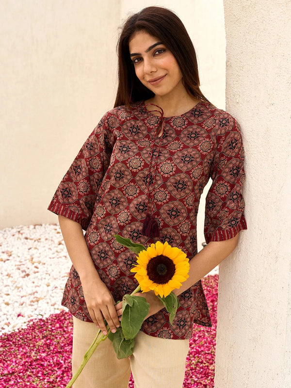 Maroon Printed Cotton Straight Kurti