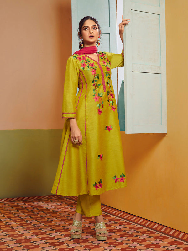 Jashvi Jennifer Winget Yellow Embroiderd Anarkali Flared Kurta with Palazzos Dupatta.