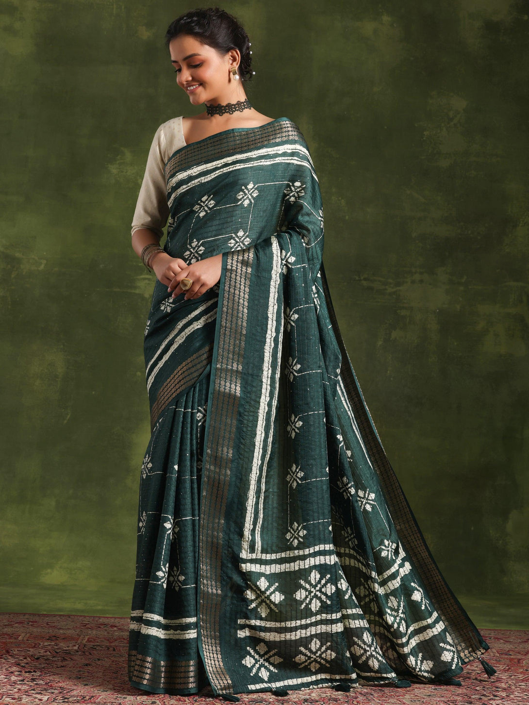 Green Printed Silk Blend Saree With Unstitched Blouse Piece - Jashvi