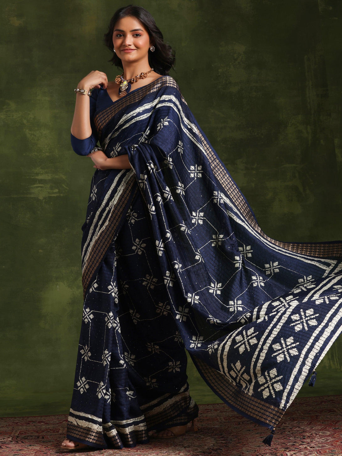 Blue Printed Silk Blend Saree With Unstitched Blouse Piece - Jashvi