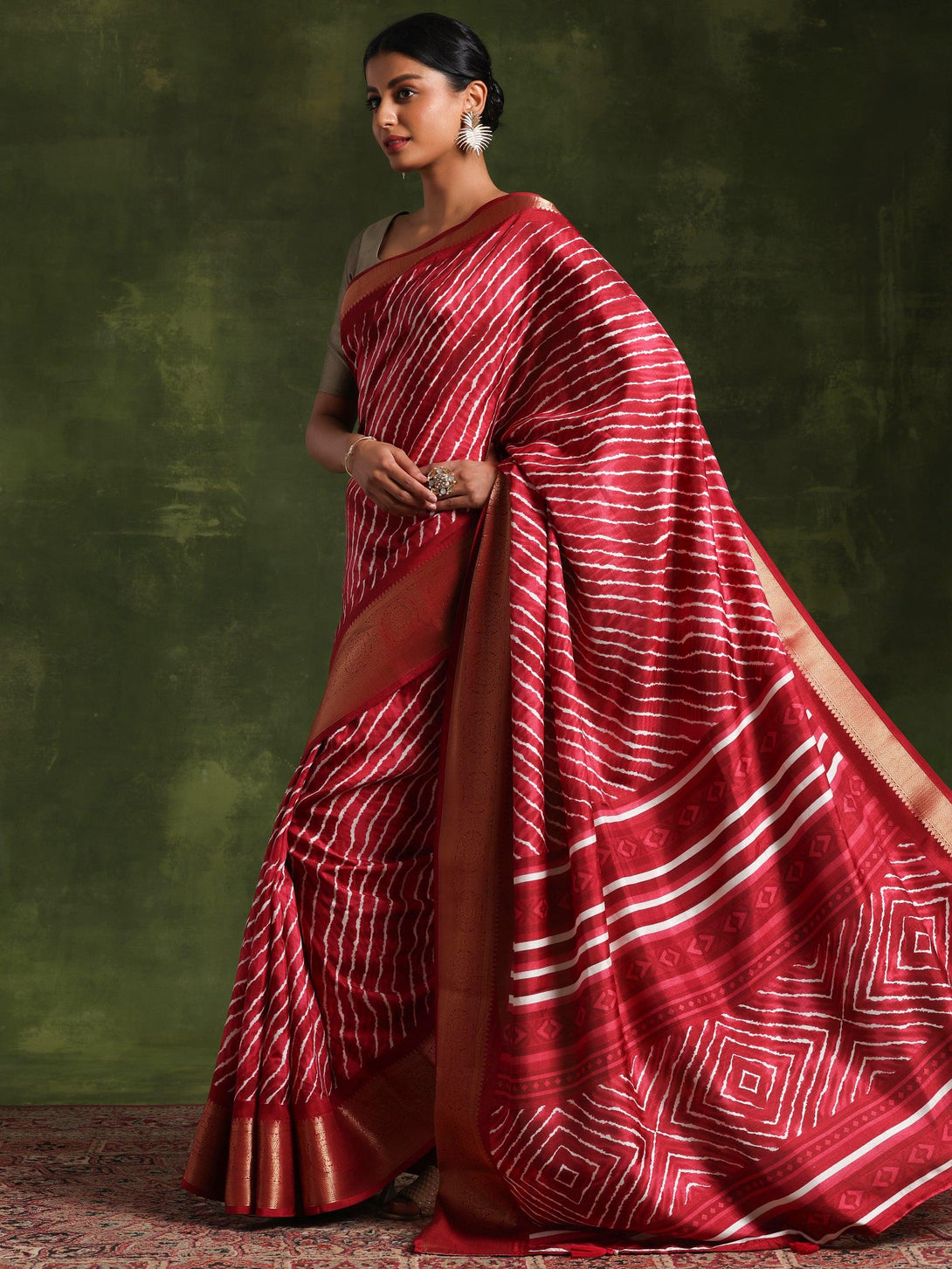 Maroon Printed Silk Blend Saree With Unstitched Blouse Piece - Jashvi