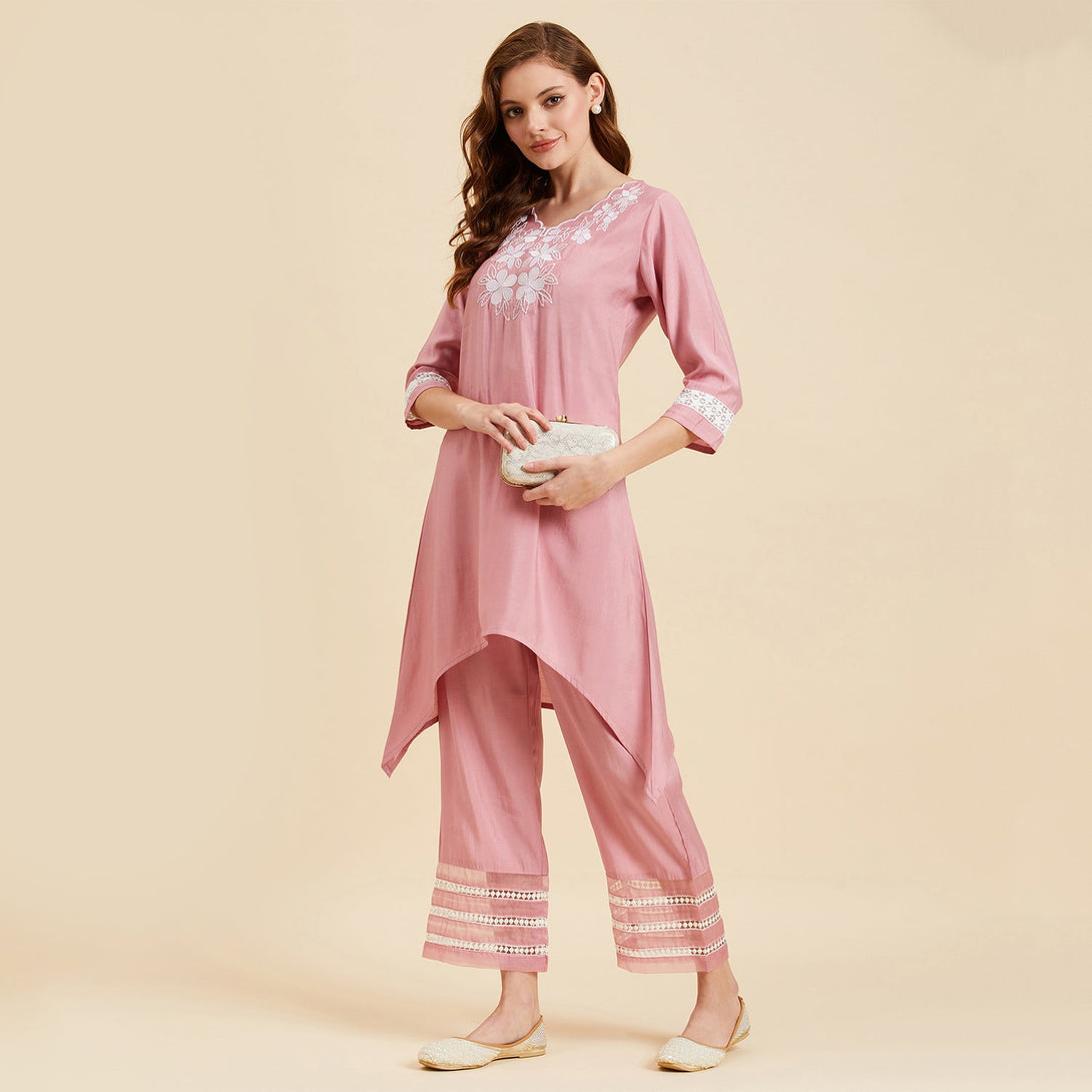 Women's Pink  Embroidered Kurta Set - Azira